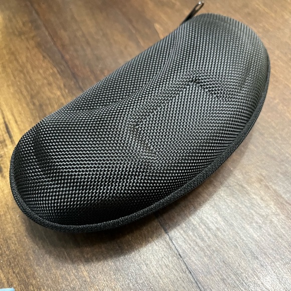 Polarized Fishing Sunglasses with Anti-Lost Strap 
New condition - Picture 6 of 9